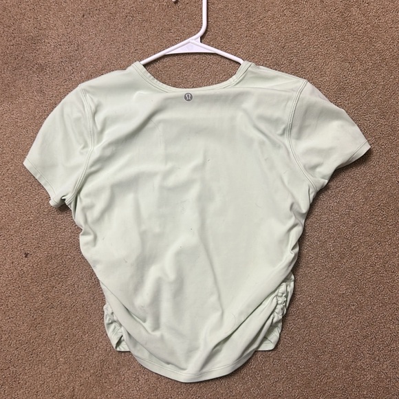 Lululemon side cinched tee - Picture 2 of 2